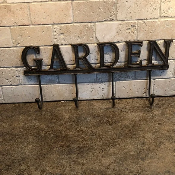 Oil rubbed bronze  Metal Garden Wall Hook - Picture 4 of 4